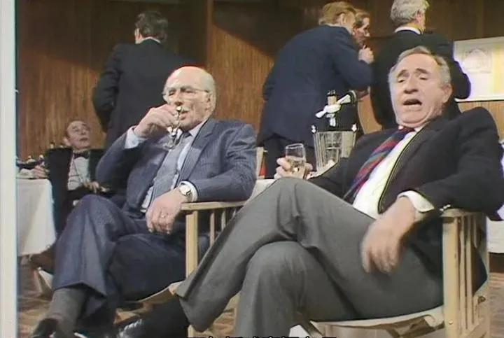 中国足球到底弱到什么程度,中国足球到底是强还是弱