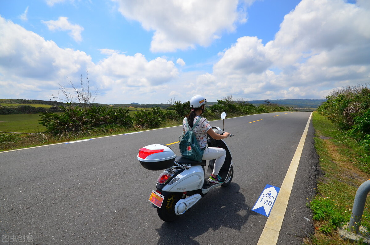 60岁以上老人驾驶证需要考什么,60岁老人有几种驾驶证