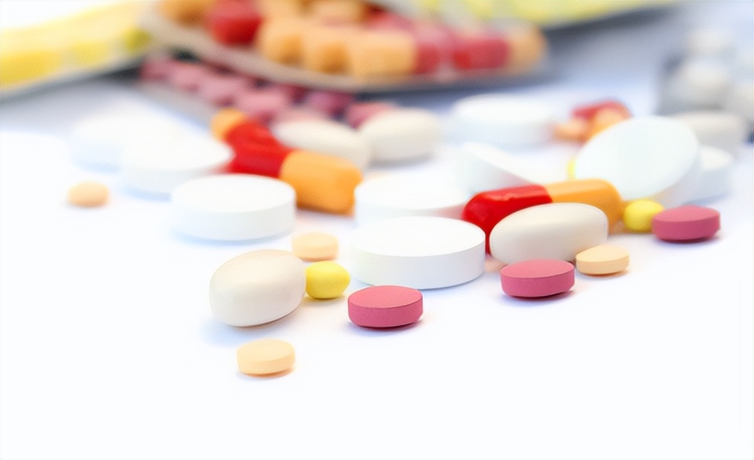 尿频、尿急、阴囊潮湿很难受，是什么病？