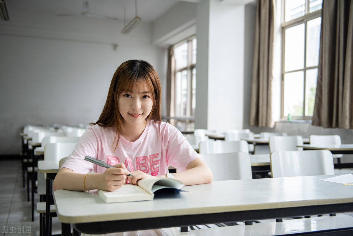 系动词的用法讲解视频,系动词be的用法口诀