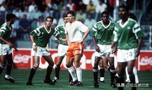 世界杯小历史,1990年世界杯F组篇,荷兰再内讧?无奈平埃及
