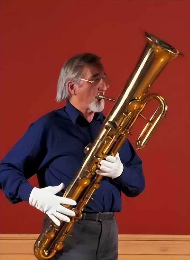 萨克斯金属和木笛哪个好吹,金属笛子与竹笛的区别