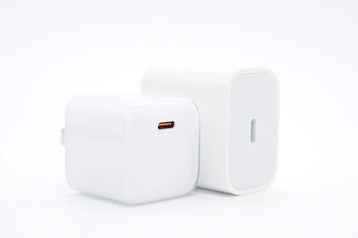 图拉斯30瓦快充测评,图拉斯小冰块20w和30w氮化镓哪个好