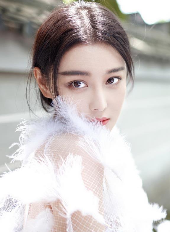 一手烂牌打出王炸的张馨予,张馨予一手烂牌打王炸