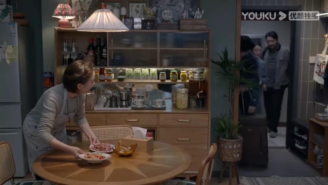 “小敏家”美上热搜,国产剧里的人们都不会为买房发愁吗?