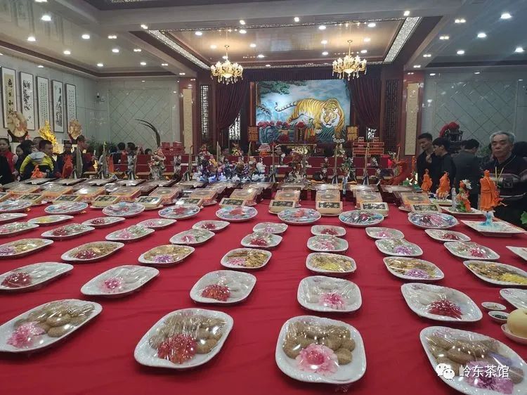 广东潮阳，一个与神狂欢的小镇做题家之乡，为什么值得我们关注