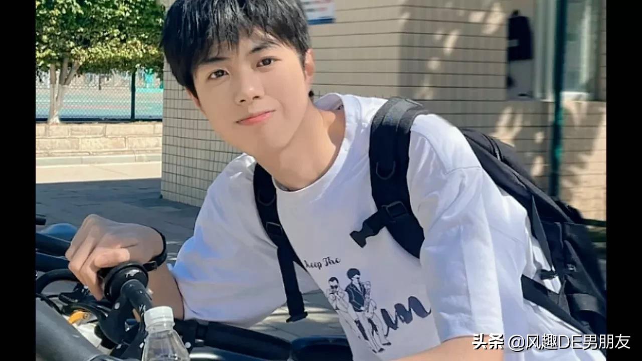 性格文静的芬莲开服装店的秘籍是会利用自己的优势和已具备的资源