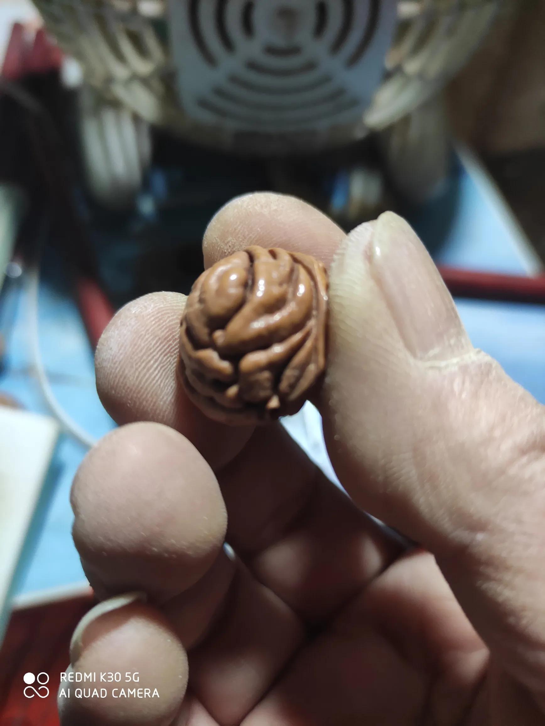 桃核手串怎么搓才能好看,桃核手串不打底玩出来的效果