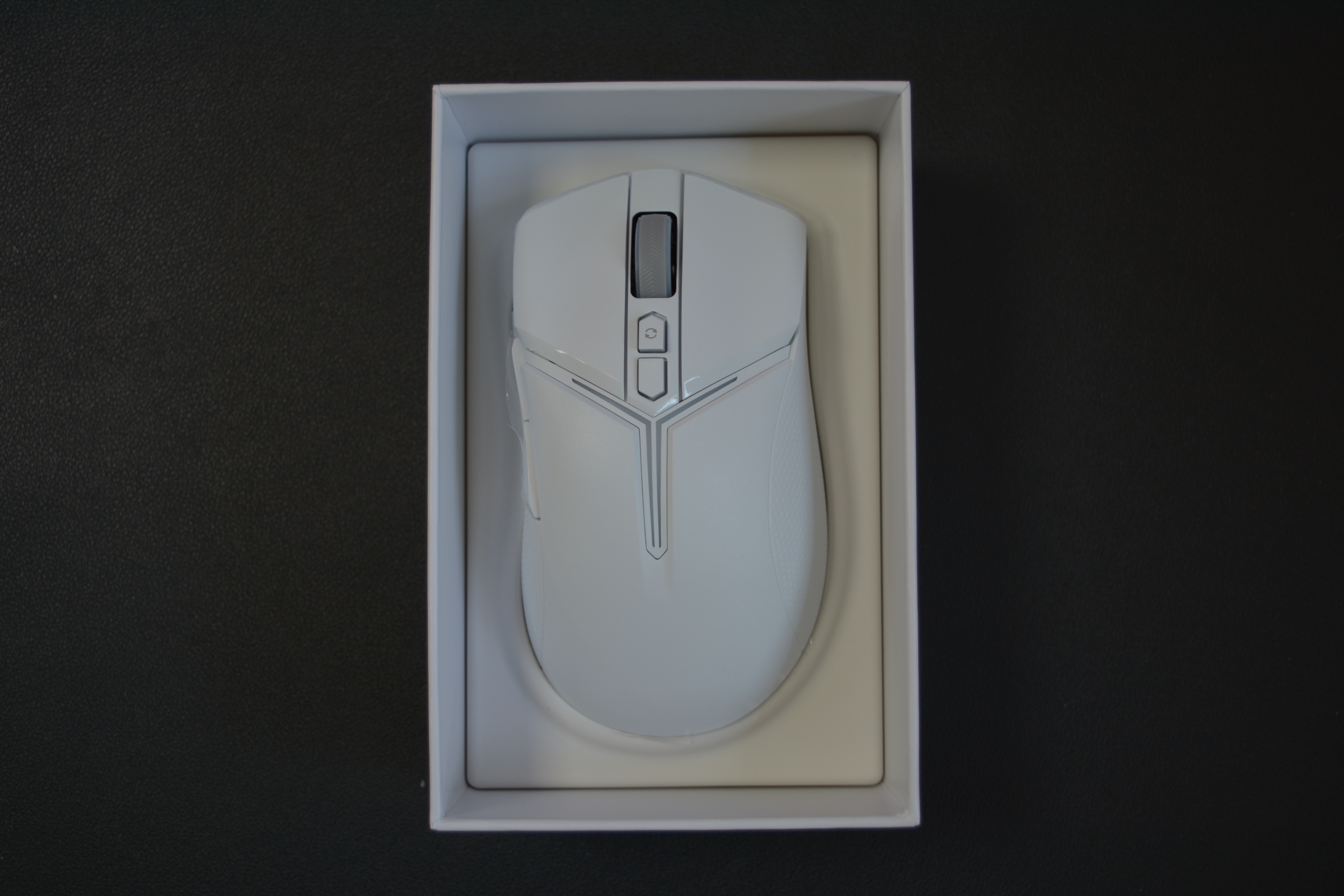 拯救者m7鼠标有线怎么用,拯救者m7鼠标和狗屁王一代比较