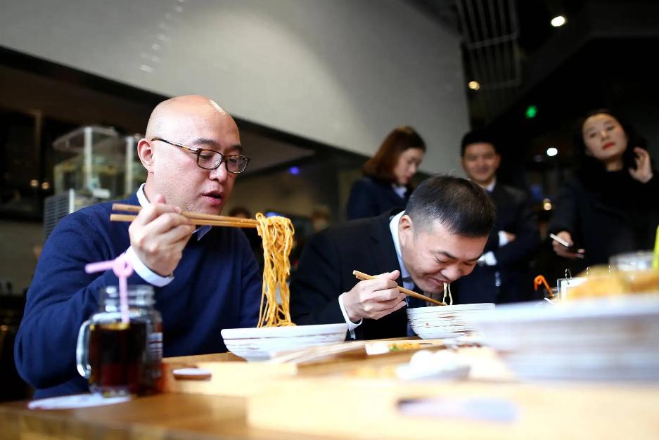 成本4块卖4块怎么赚钱,4块钱成本卖10块钱利润是多少