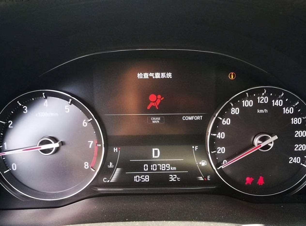 仪表盘哪些故障灯亮了赶快停车,仪表盘上所有灯都亮代表什么