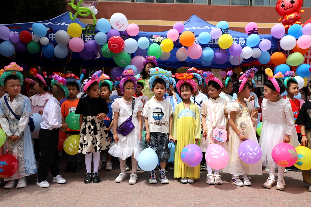 城关小学一年级跳蚤市场,跳蚤市场小学卖乒乓球