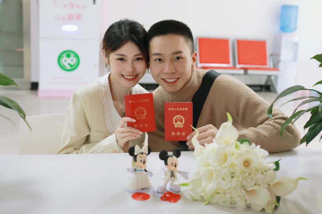 12对战友结婚照，听说看完就脱单……