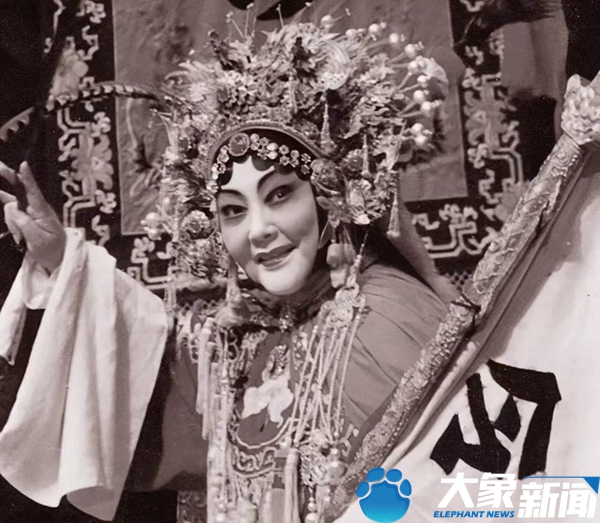 关于马金凤大师的逝世视频,马金凤大师个人简介