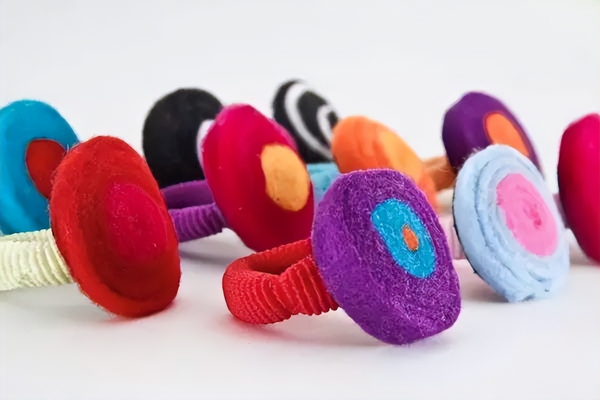 新艺术时期首饰设计作品,论新艺术风格的首饰设计