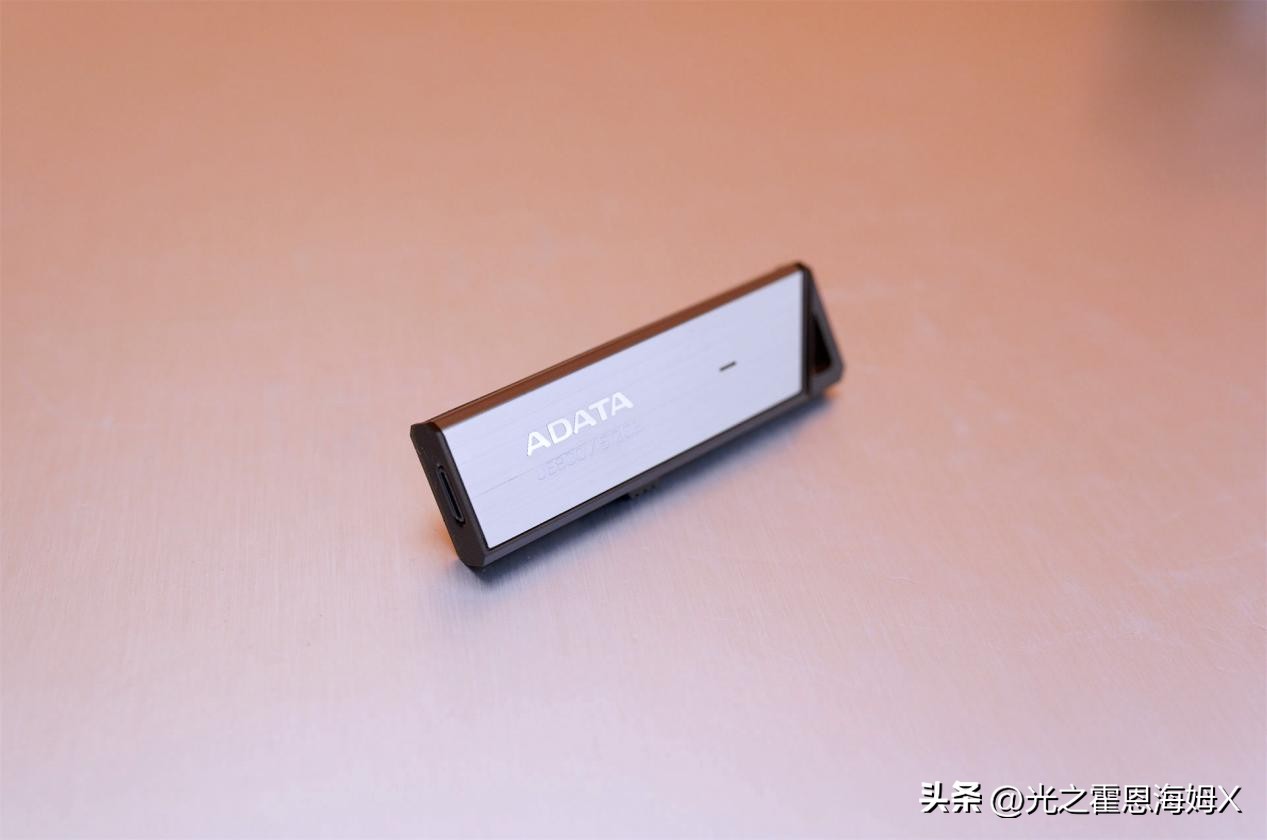 u盘实体店买还是在网上买便宜,便宜u盘和贵的有什么区别