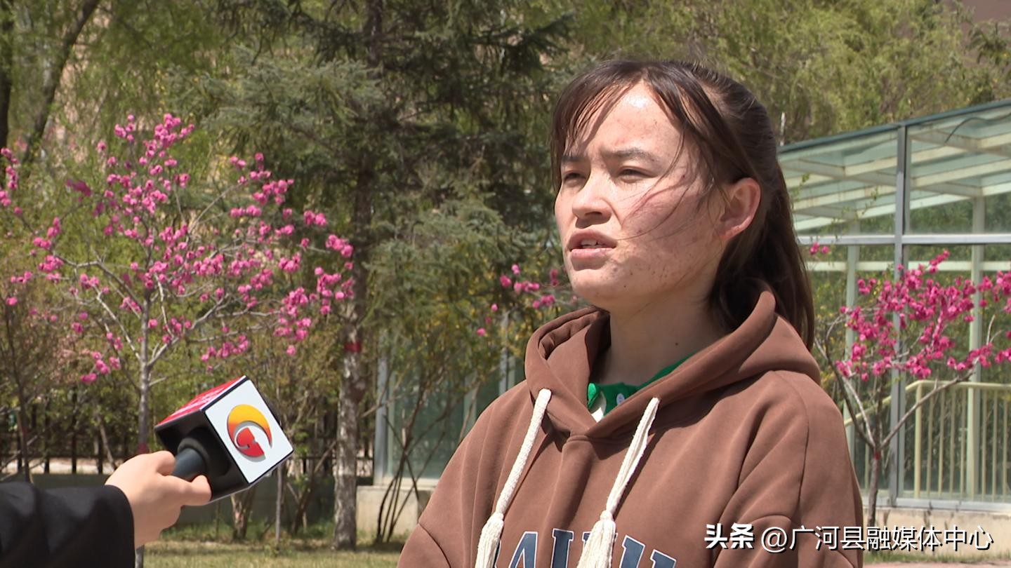 搭建青年成长成才平台,搭建创新创业公共服务平台