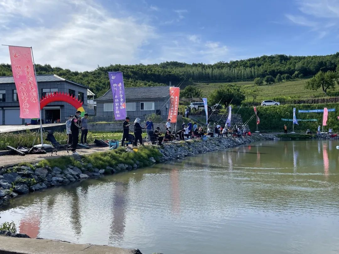 相见恨晚这首歌完整版,原汁原味古色古香的一座小城