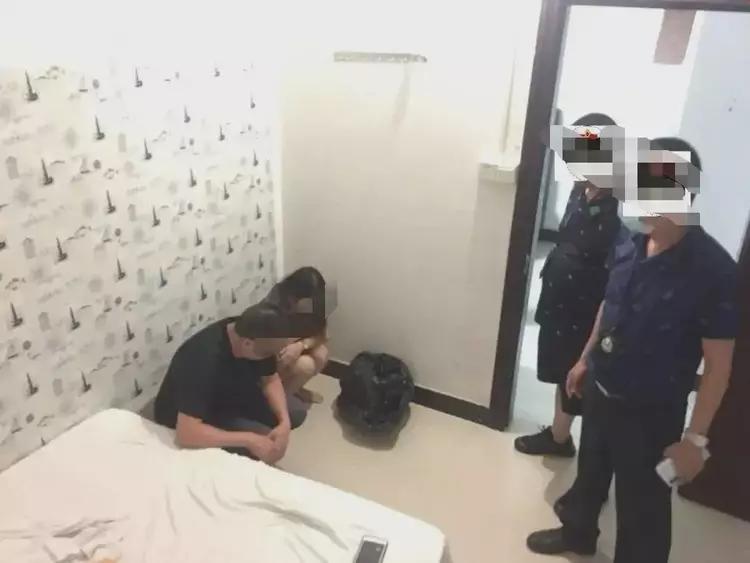 内蒙“白富美”涉嫌淫乱被警方抓获，声称他们7人都是我男朋友！