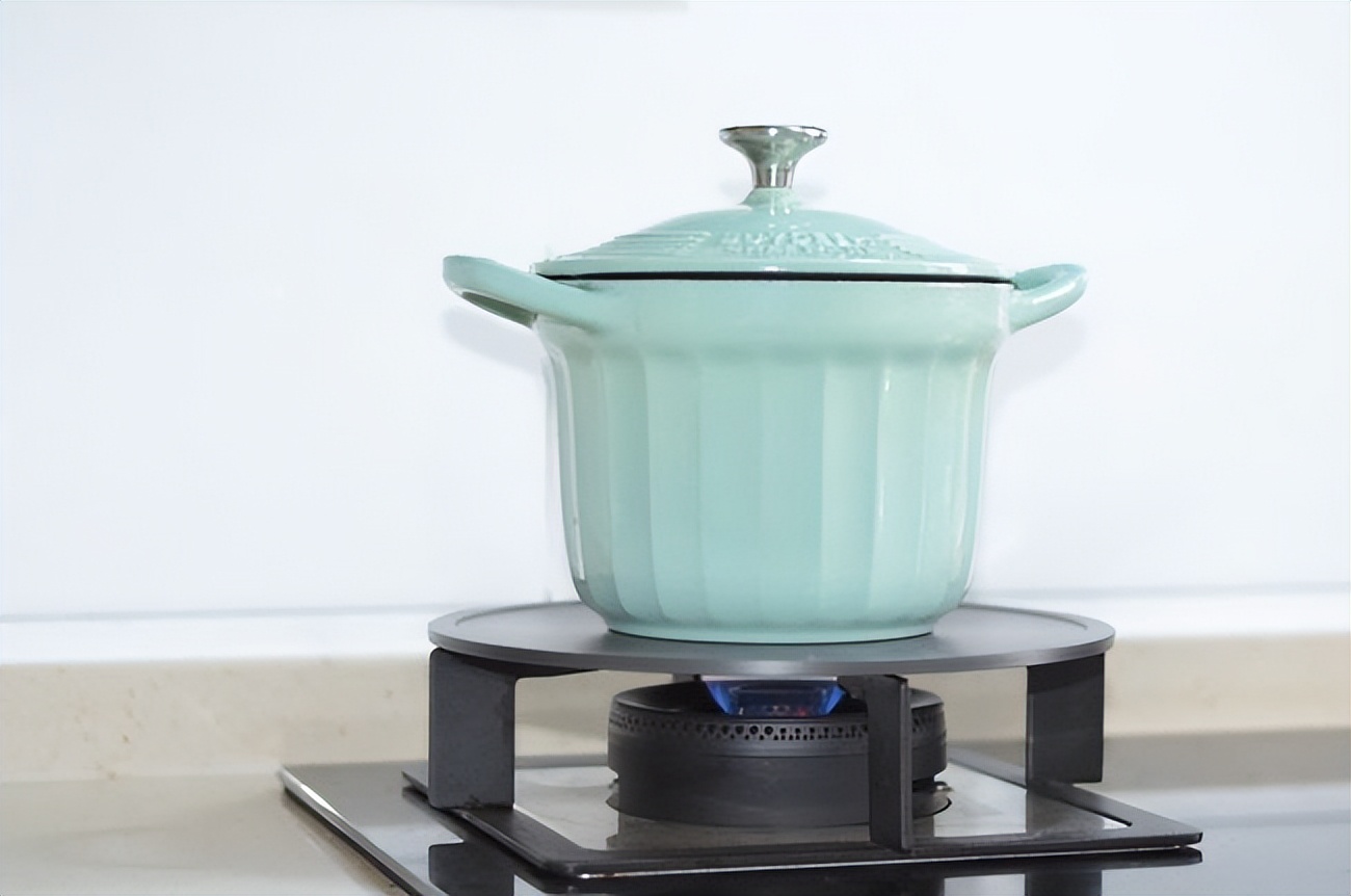 珐琅锅千元以上的和百元左右的,珐琅锅那么重为什么那么多人买