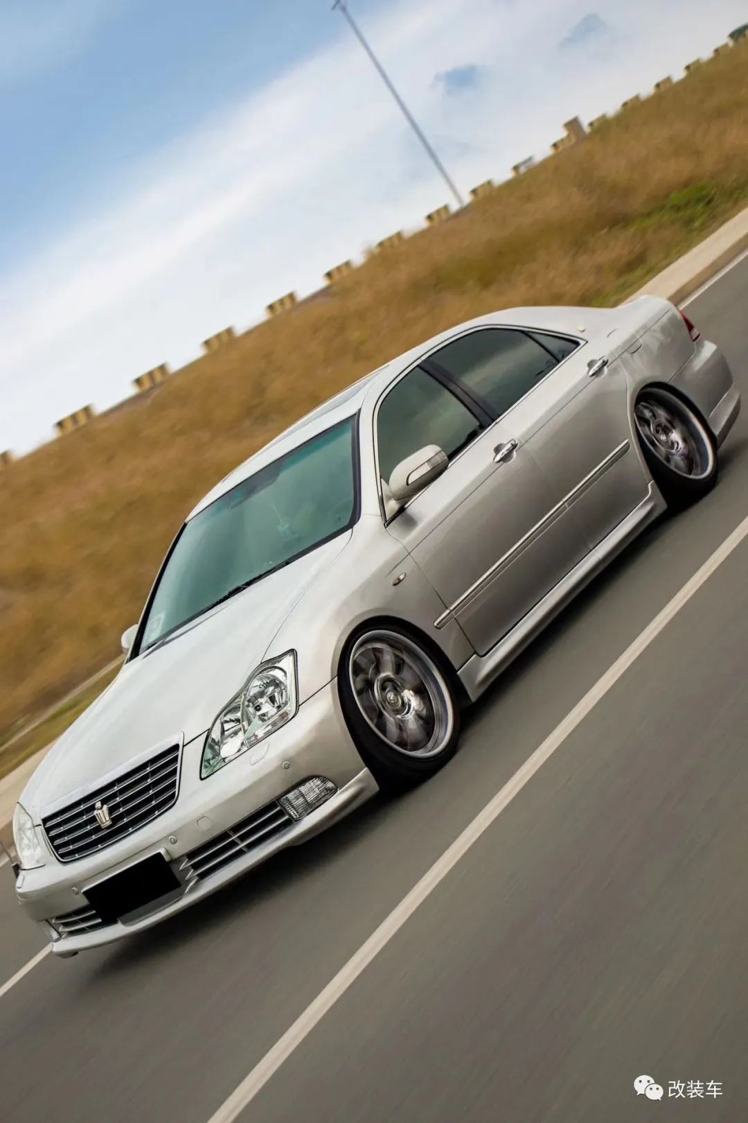 沉浸式体验12代丰田皇冠,12代丰田皇冠素雅改装