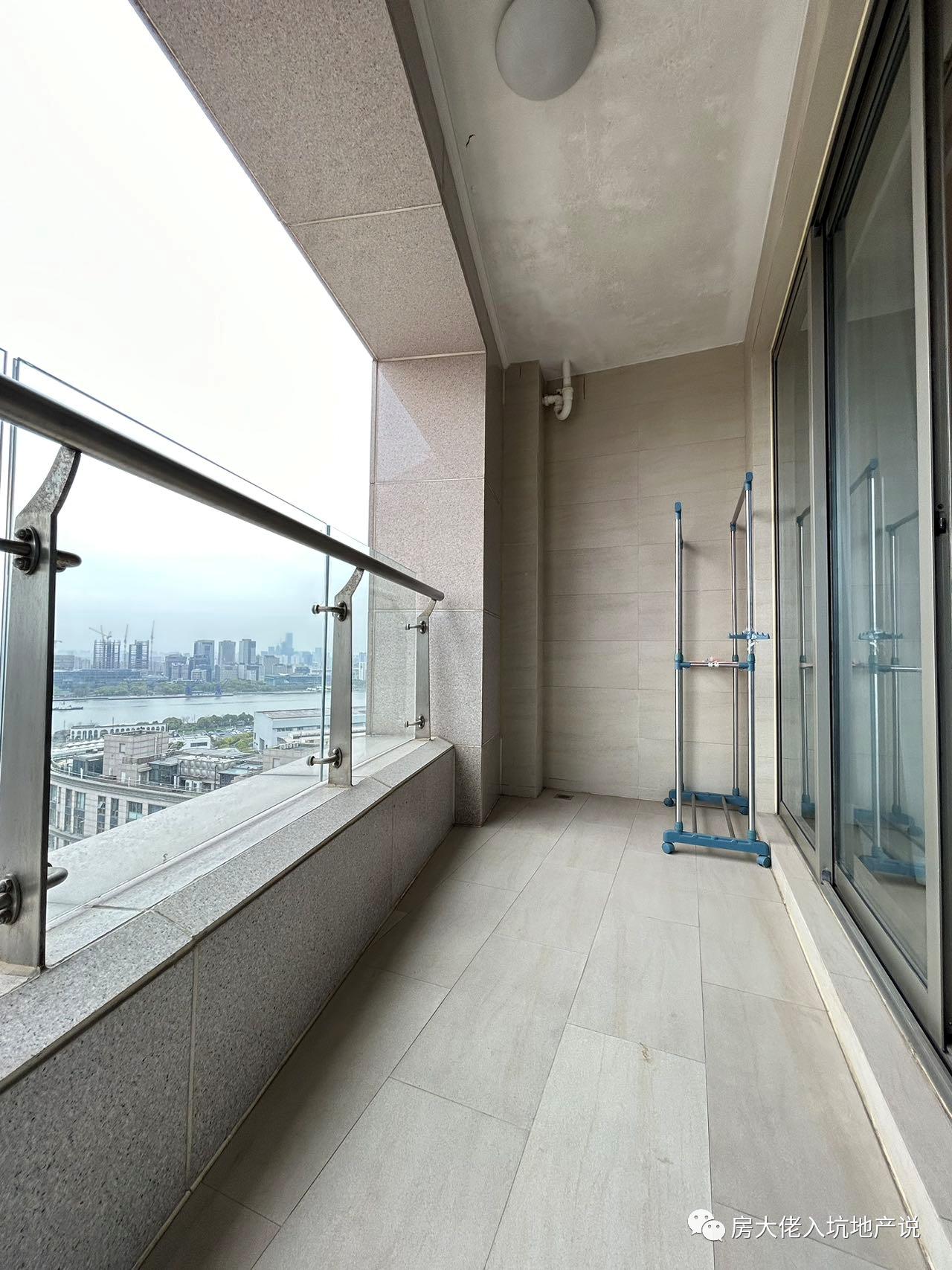 融创滨江壹号院平层江景房还卖吗 (中山南一路500弄 融创滨江壹号院)