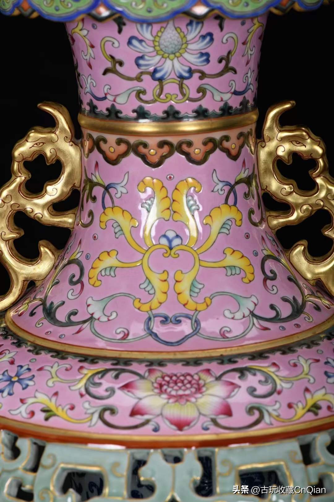 清朝珐琅彩双耳描金花瓶,清代乾隆御制珐琅彩古月轩花瓶