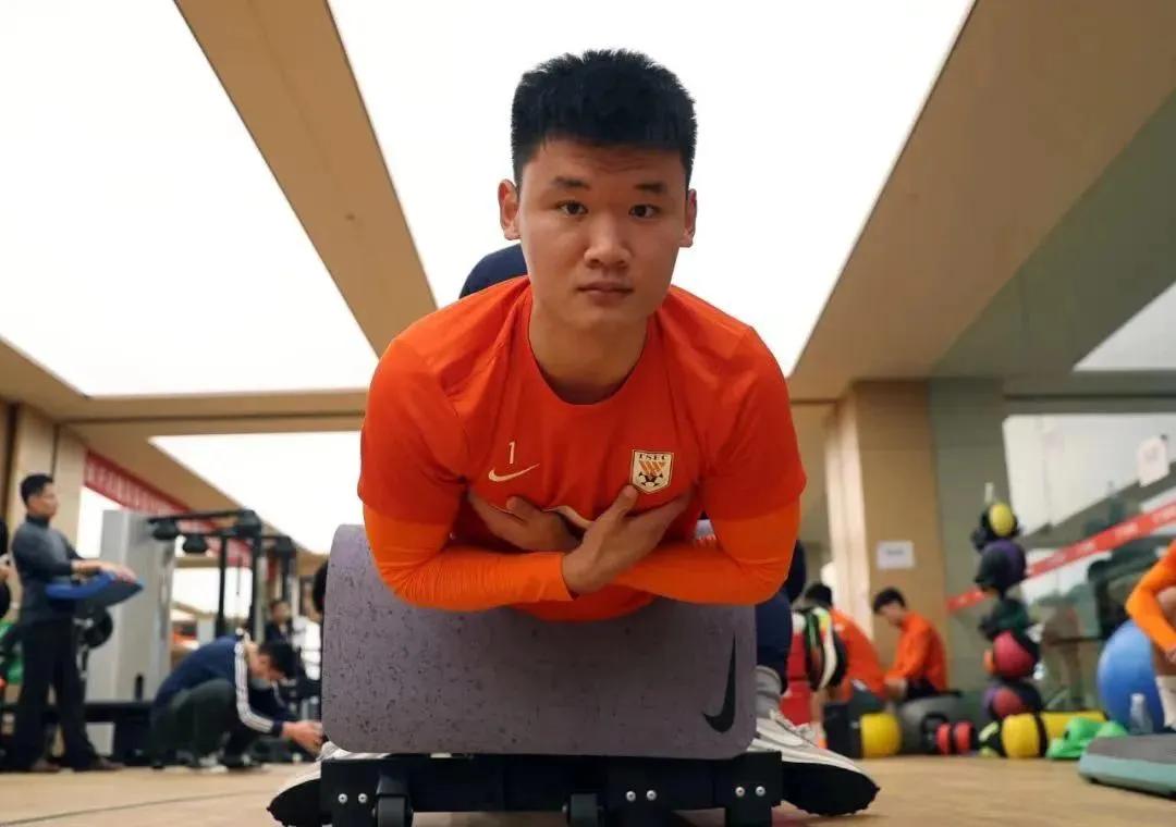 泰山内援签约新援最新消息,山东泰山队2024球员名单最新