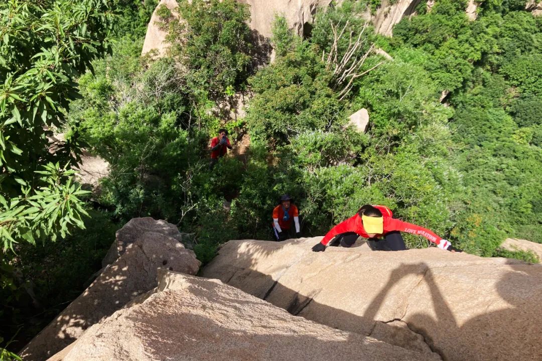 徒步和攀岩,徒步加攀岩带你寻找生命的真谛