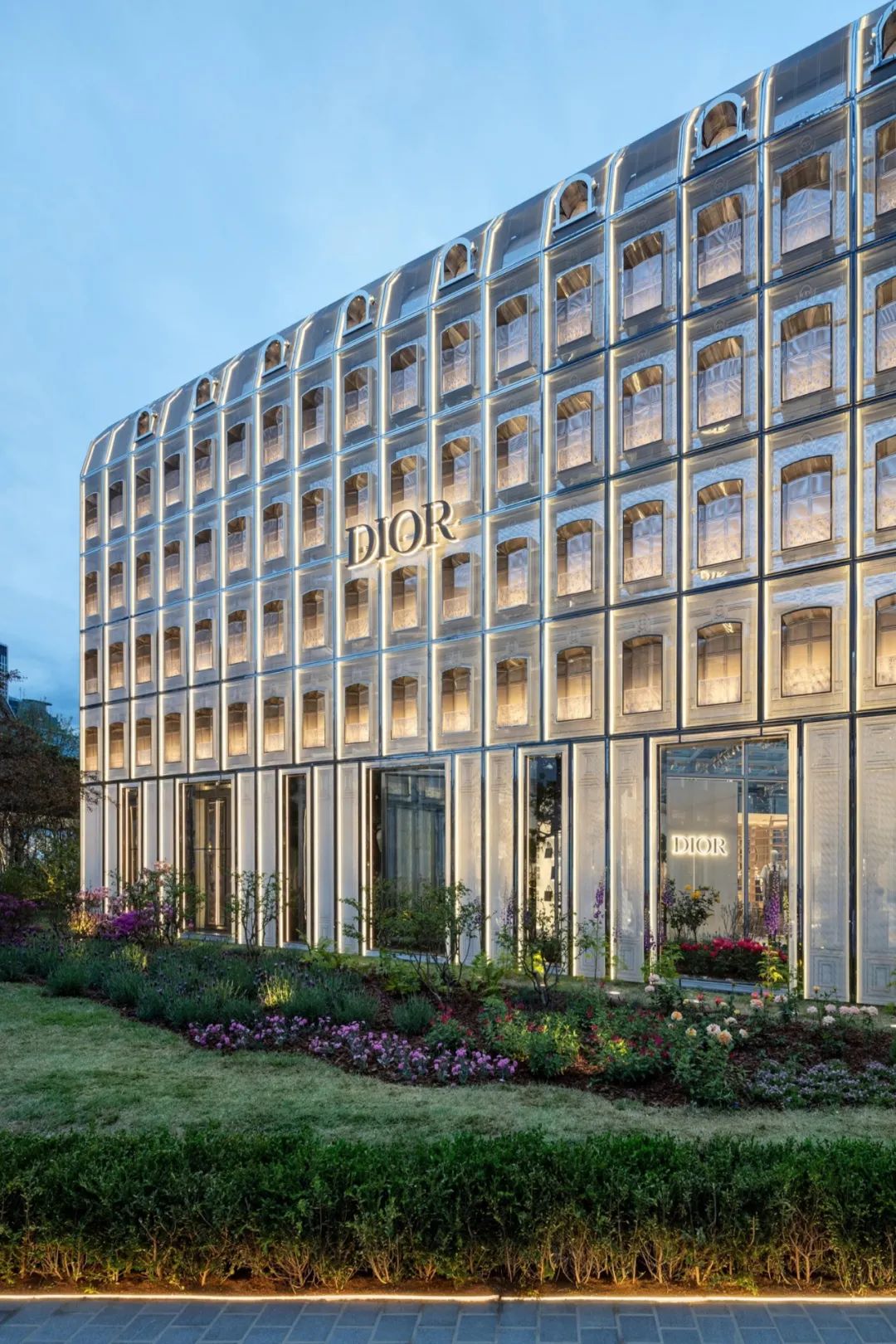 dior韩国首尔开业,dior快闪店newjeans