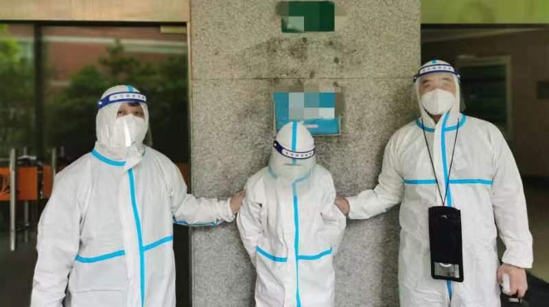 男子涉嫌代购诈骗被抓,男子因涉嫌诈骗被警方刑事拘留