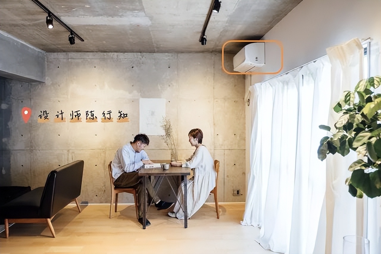 房子还没装修的客厅有必要装吗,再买房买精装房