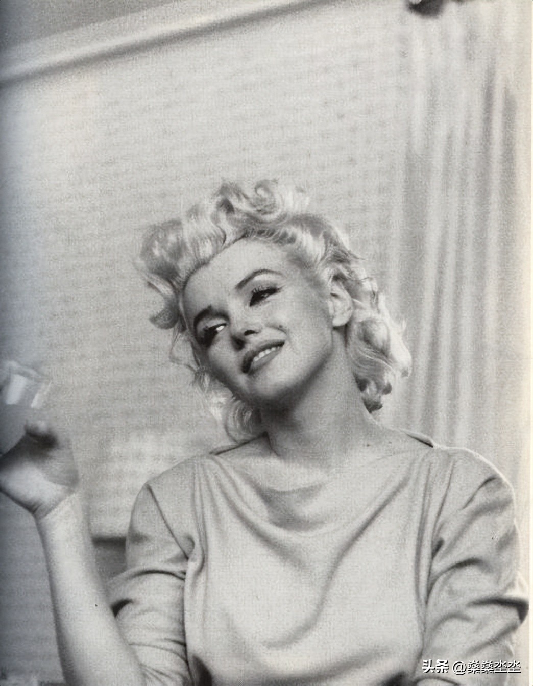 男人愿花大价钱买我一个吻，却没人愿意花五十美分了解我的灵魂