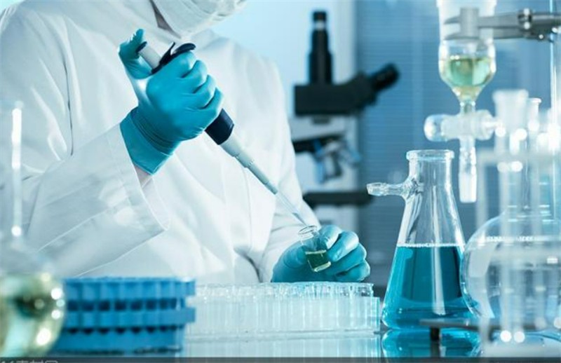 张亭栋：独创*霜砒**治疗法，让人匪夷所思，他却让世界感受中医魅力