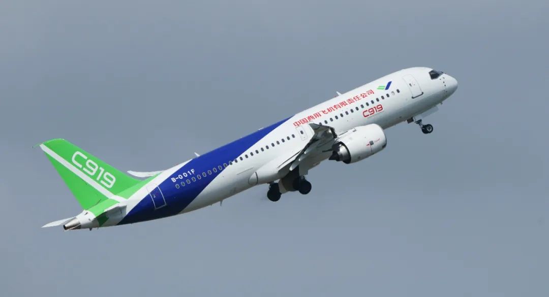 巴航工业e195公务舱,巴航工业e190体验