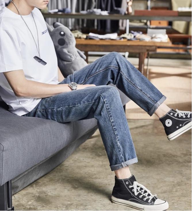 大牌男装简约百搭型男牛仔裤960,专柜正品百搭破洞型男牛仔裤618