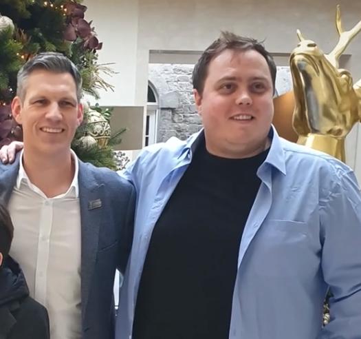 英国300公斤的男人,男子荒岛求生300天