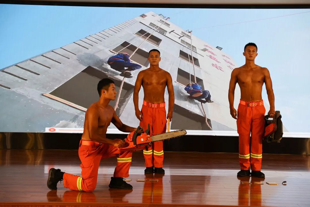 蓝巨人健身,消防健美大赛蓝焰英豪杯