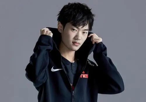 閫夊嚭浣犲績鐩腑鐨勭數绔炲浗瀹堕槦,鎴戝績鐩腑鐨勭數绔炲浗瀹堕槦