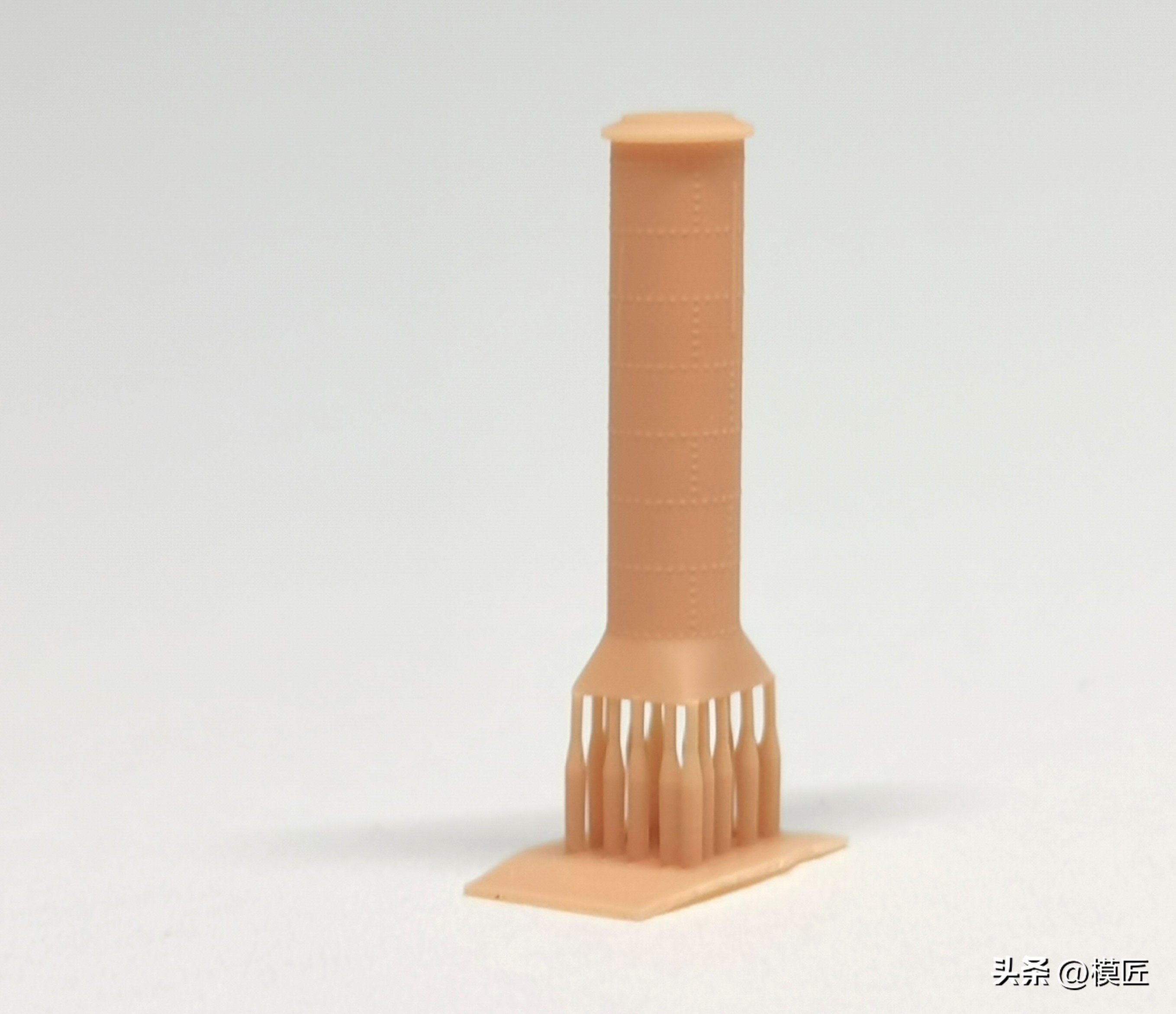 鹰翔1:700战列舰,一战德国埃姆登号轻巡洋舰