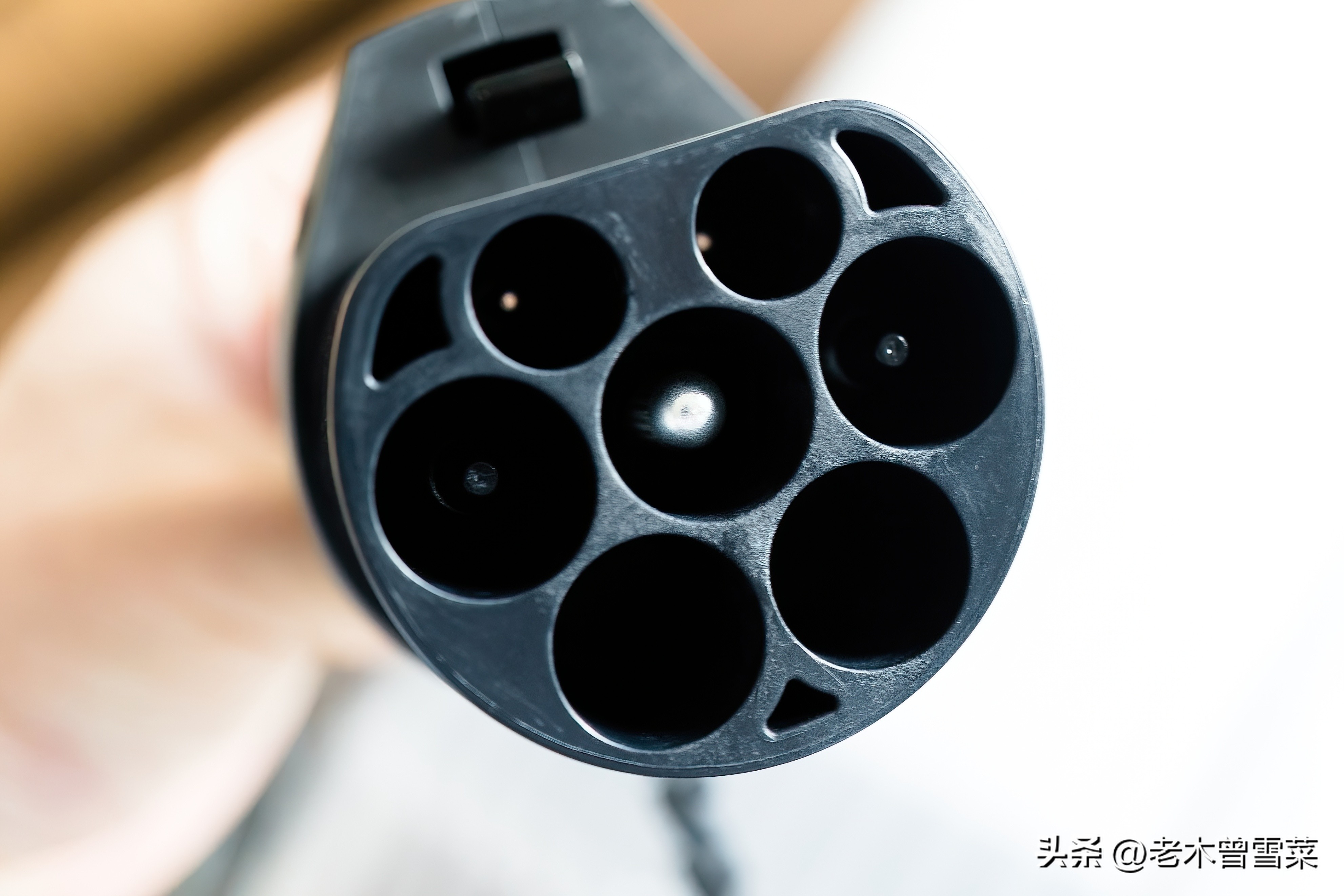 特斯拉家用充电桩380v和220v电费,家用充电桩专用电表怎么申请