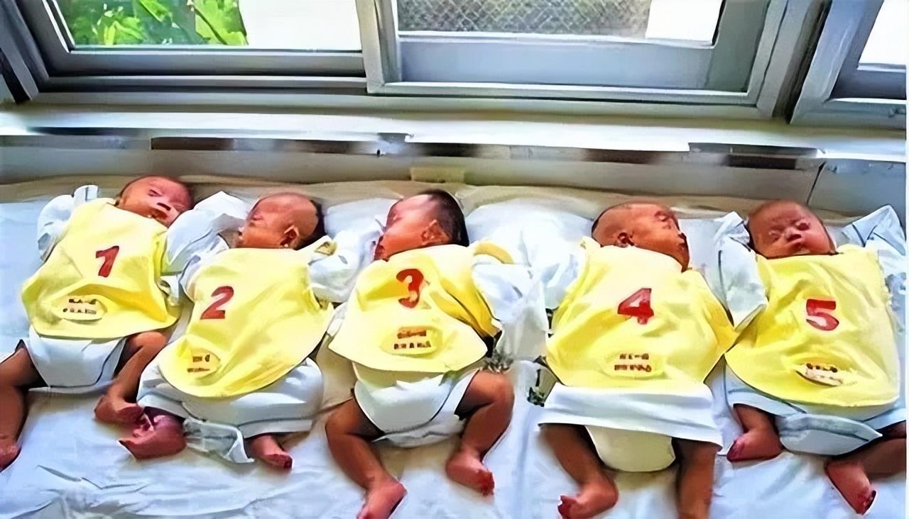 中国首例五胞胎，现年满22岁，妈妈坦言：如果重选，我一个也不要