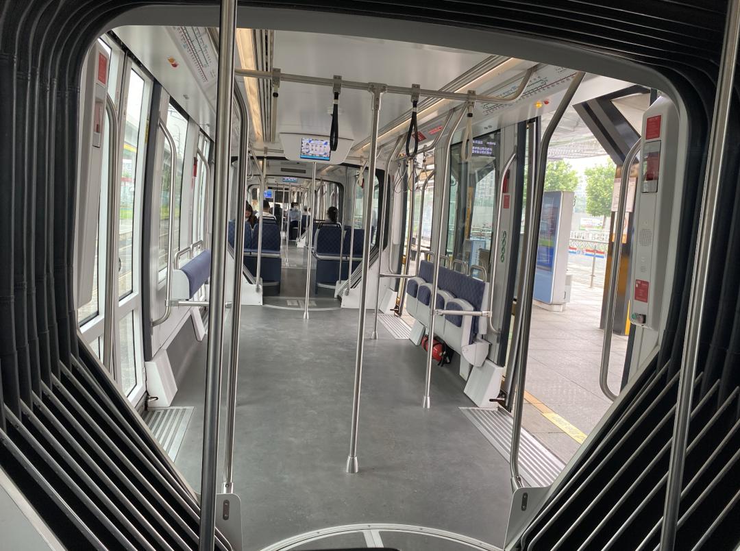 有轨电车好不好,半独立路权有轨电车是鸡肋吗