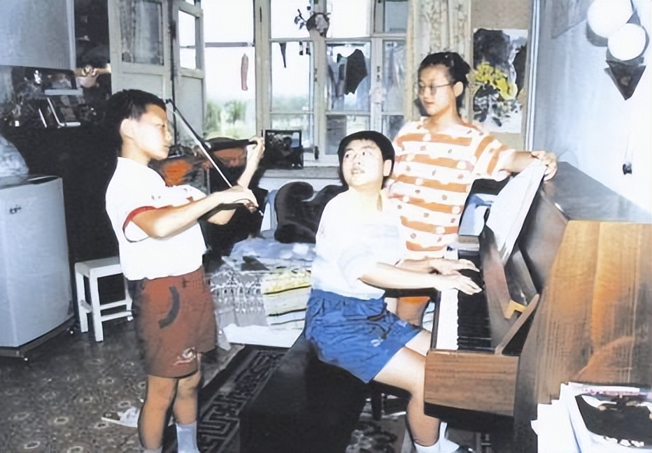 郎朗国外成名失误,郎朗经历挫折成才的故事