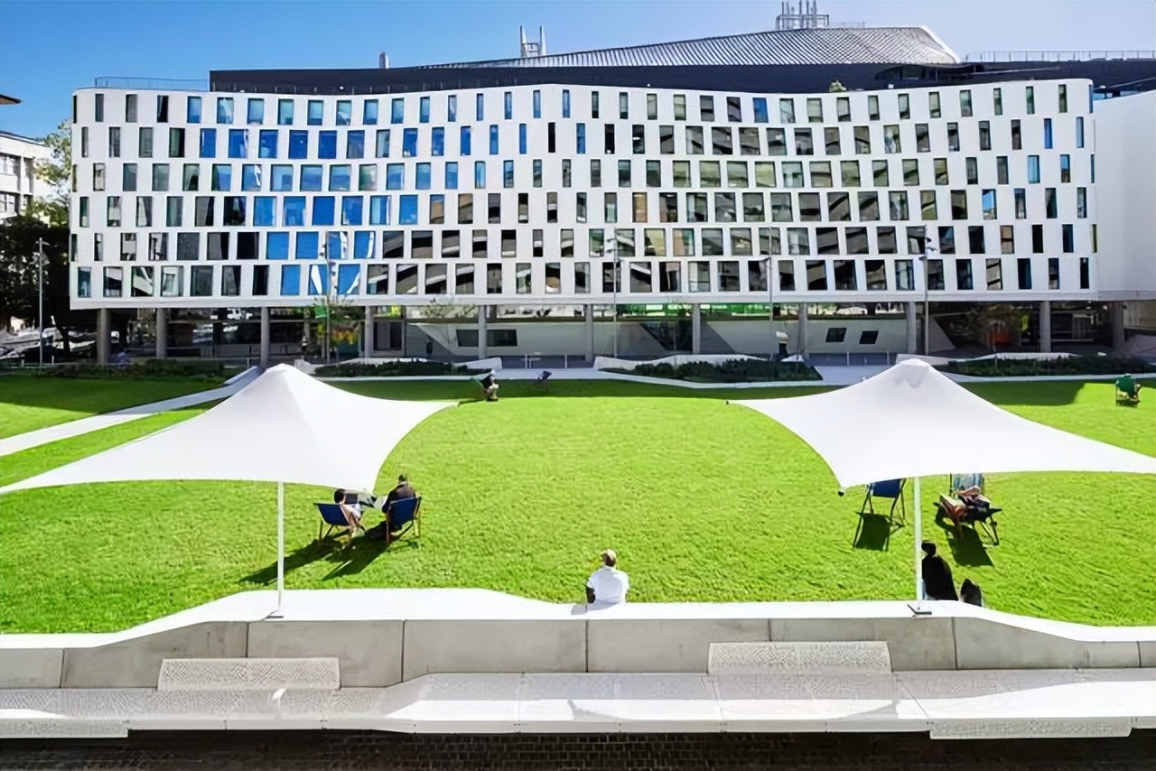 大学校园绿化设计,现代校园绿化规划设计