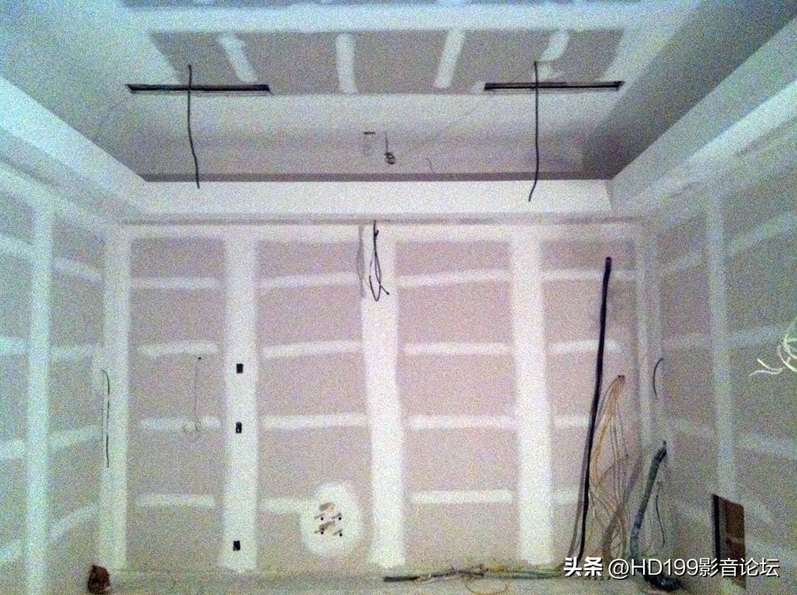 2022年5月AVS论坛最佳影音室案例-美国“土豪”的车库房中房