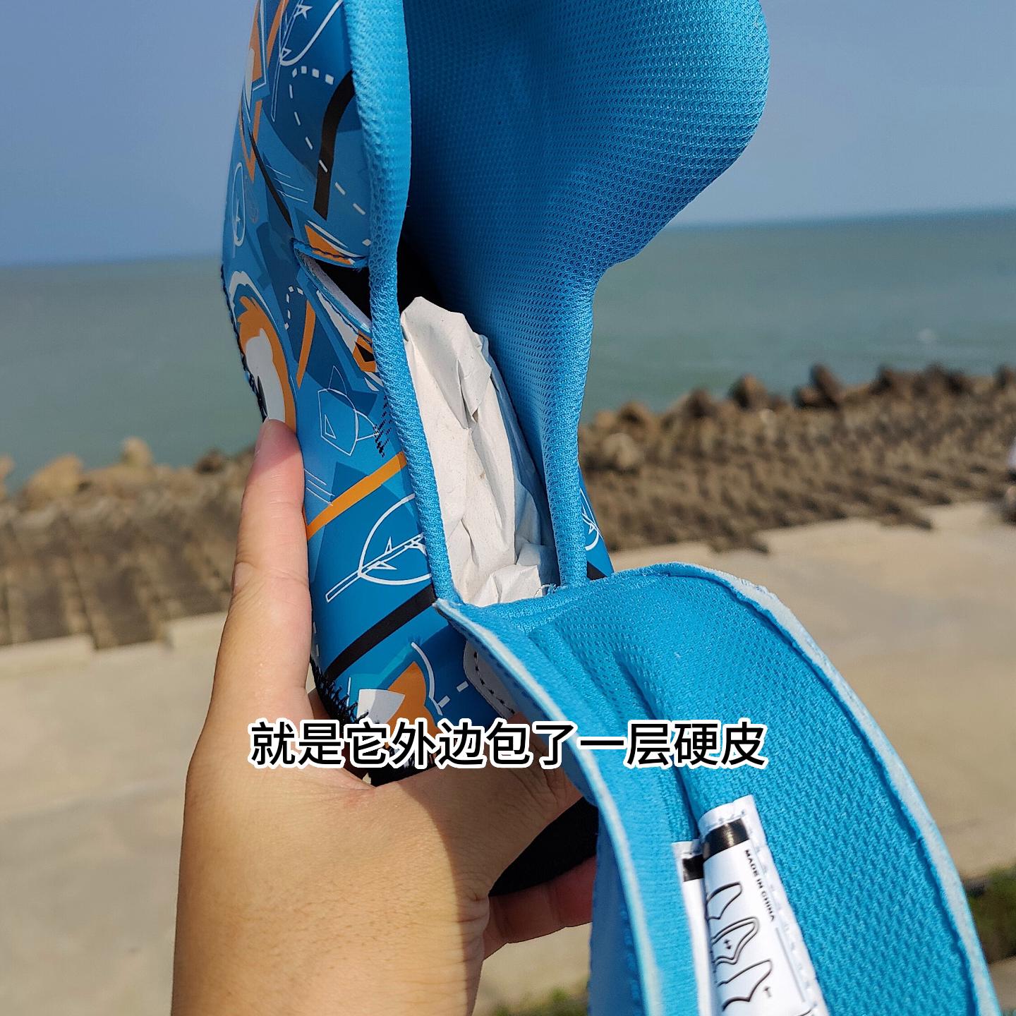 八岁的大洋洋来推荐一款儿童轮滑鞋,大洋洋也算个轮滑小高...