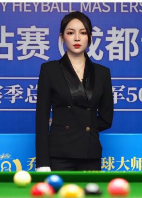 台球女神美貌不输潘晓婷,台球女神一杆清台