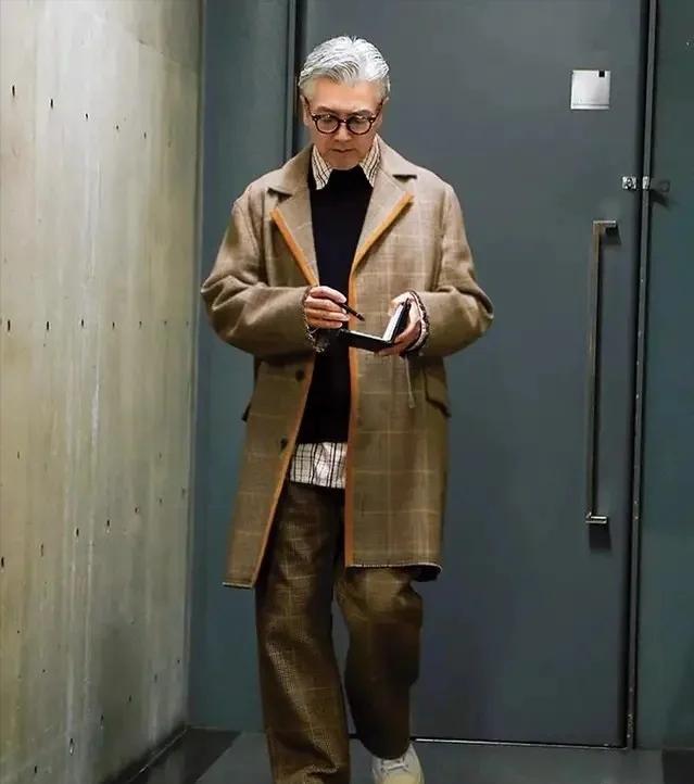 男青年开春这样穿清新又有质感,上了年纪的男人穿衣