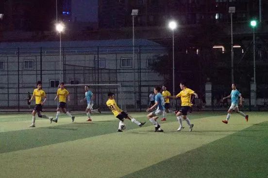 高校足球氛围解密|深圳大学